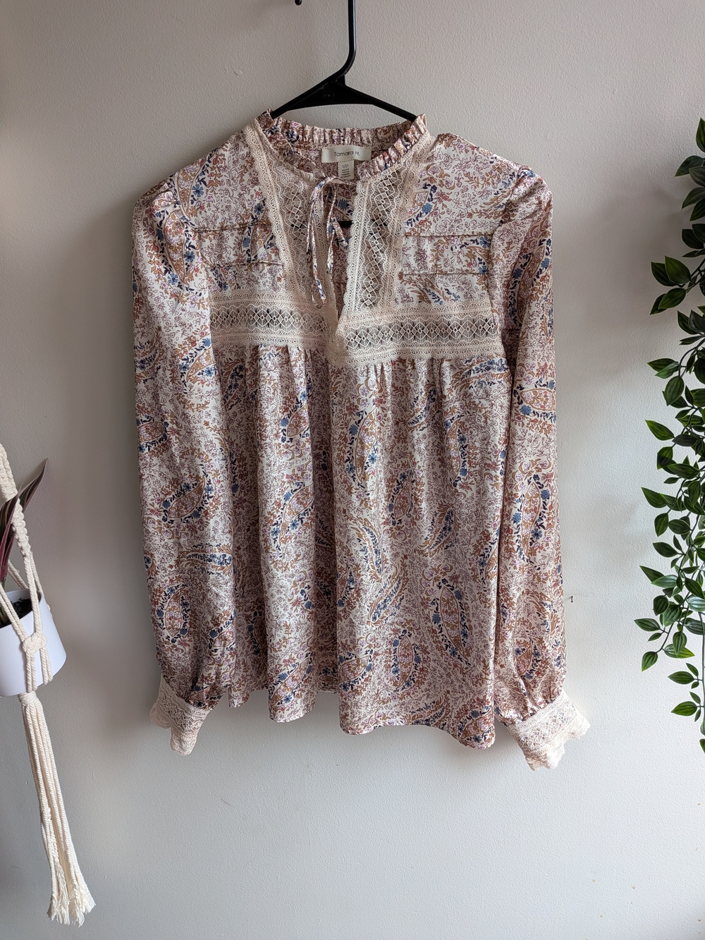 NWOT Paisley Lace-Yoke Long Sleeve Blouse in Cream and Blue